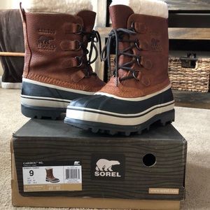 Sorel Caribou women’s boots. Color: Tobacco/Tabac.